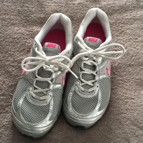nike navina